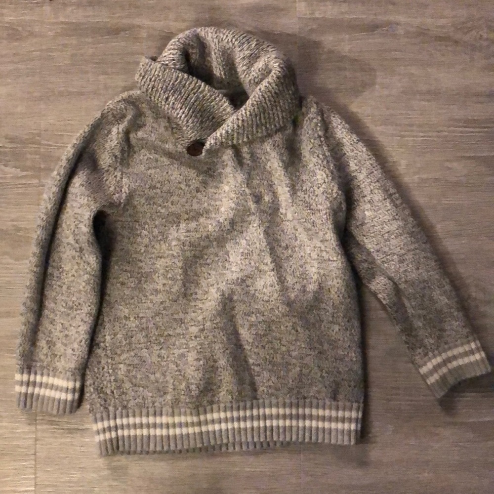 Kids size xs (4) crazy 8 sweater
